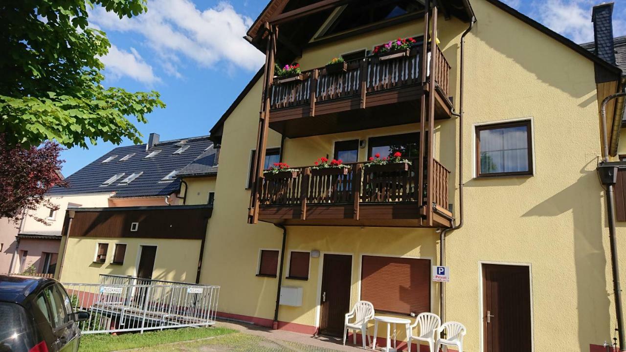 Ferienwohnung Korn Mit Tiefgarage Und Skiraum Oberwiesenthal Exterior photo